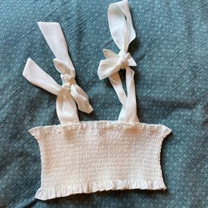 LF Crop top with bow shoulders